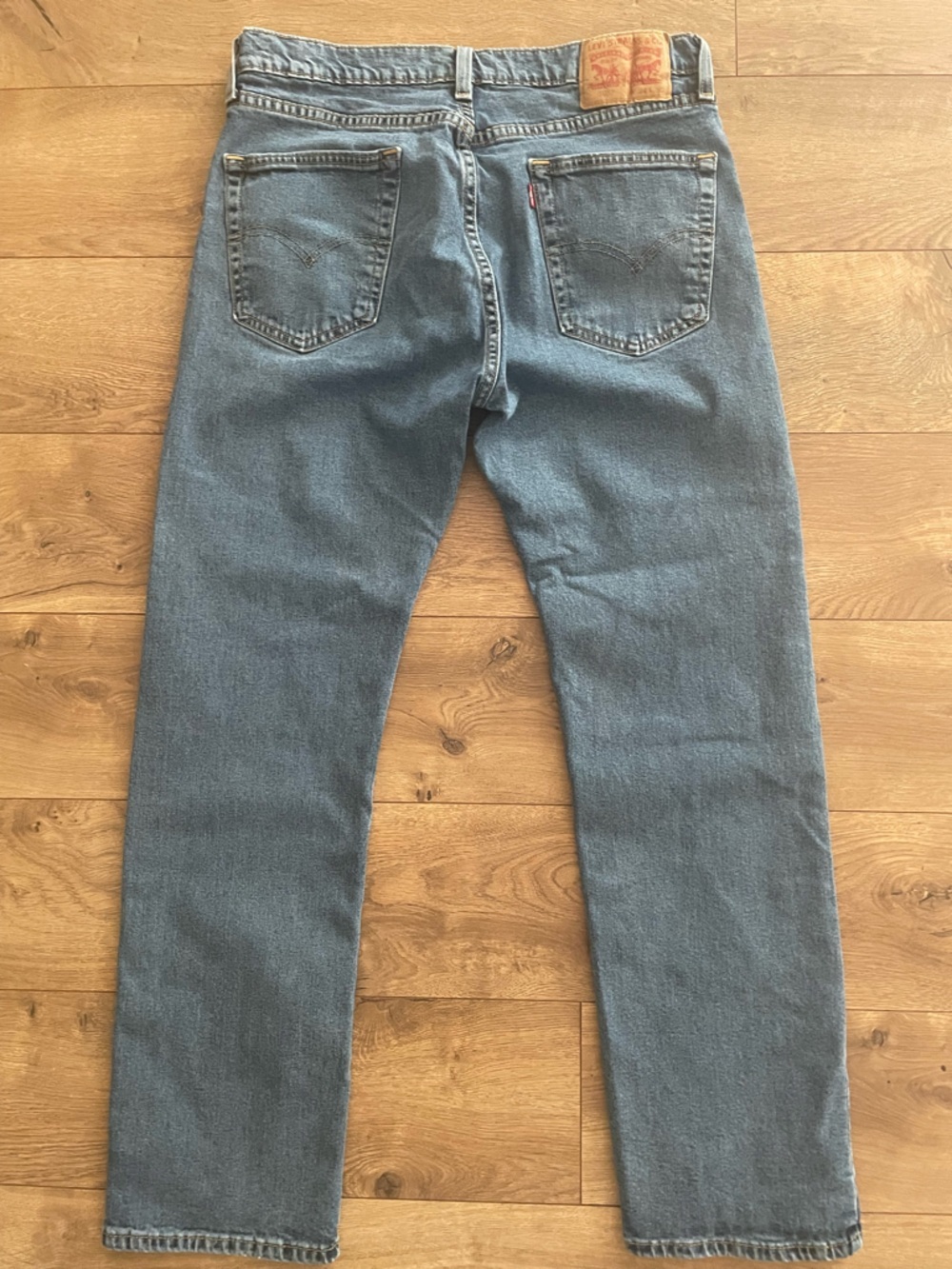 Levi's 505 Straight-Leg Men's Jeans in Classic Blue Denim - Picture 3 of 11